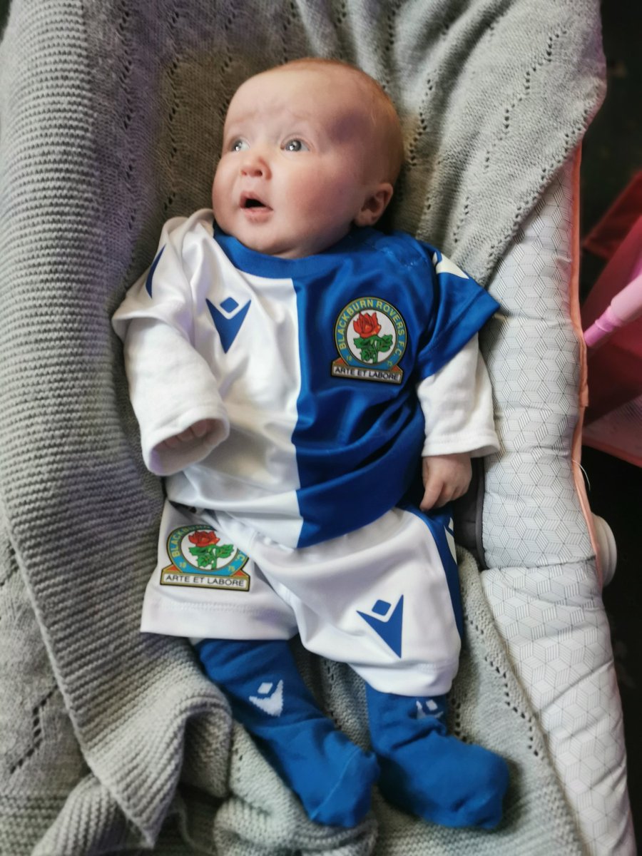 Tinker_Burnett's tweet photo. @Rovers @TyrhysDolan10 this little ones first game today. 7 weeks old and already a wild rover and big Dolan fan ❤️😍 #Albie https://t.co/ebkD0Ustsn