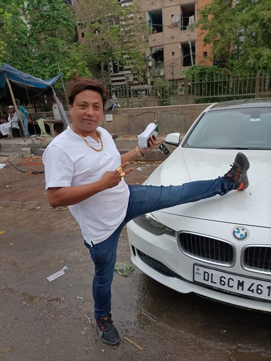 sanjeevchadha8's tweet photo. Till what time we can continue to play #VictimCard because this is reserved for M.
#SabkaVishwas we need to think again because we have seen today that #DelhiPolice #CrimeBranch is not safe.
Do #Sec370 applies in #जहांगीरपुरी after #ShaheenBagh ?
Let @BJP4India stop #Bulldozer https://t.co/kIBBEaXQwf