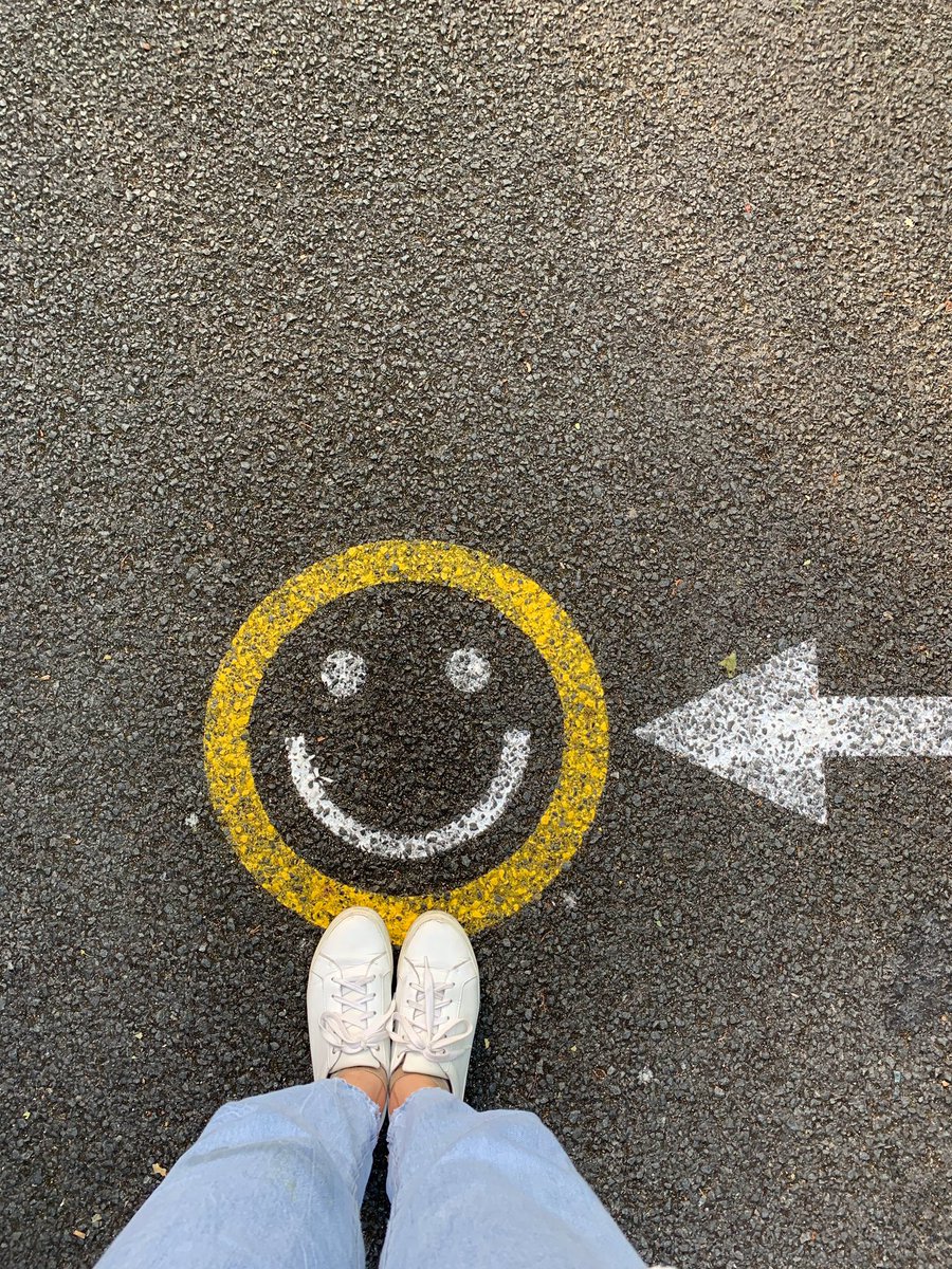 centro_hera's tweet photo. ¿Empezamos el #lunes con una sonrisa? 😄 Nuestro equipo está listo ✔️ para resolver todas vuestras dudas. Recuerda, puedes contactarnos por WhatsApp 📲, chat web 💻 o teléfono 📞 

https://t.co/V5wSRr2q8D

Foto: Unsplash

#smile #sonrisa #buenosdias #trabajosocial #eduso #tis https://t.co/4zuOFM3kxl