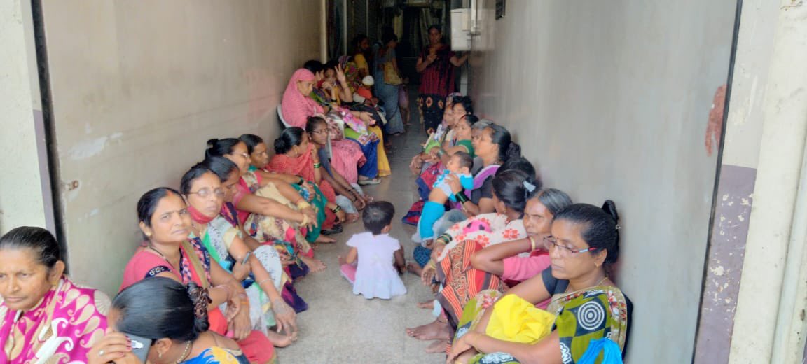find_bilal's tweet photo. Malad-Kurar wall collapse victims staging a sit in outside the office of their MLA @prabhu_suneel who promised them rehabilitation. Twice they have been held eligible for rehabilitation. The High Court has also directed for their rehabilitation. https://t.co/DXIA2IzhAO
