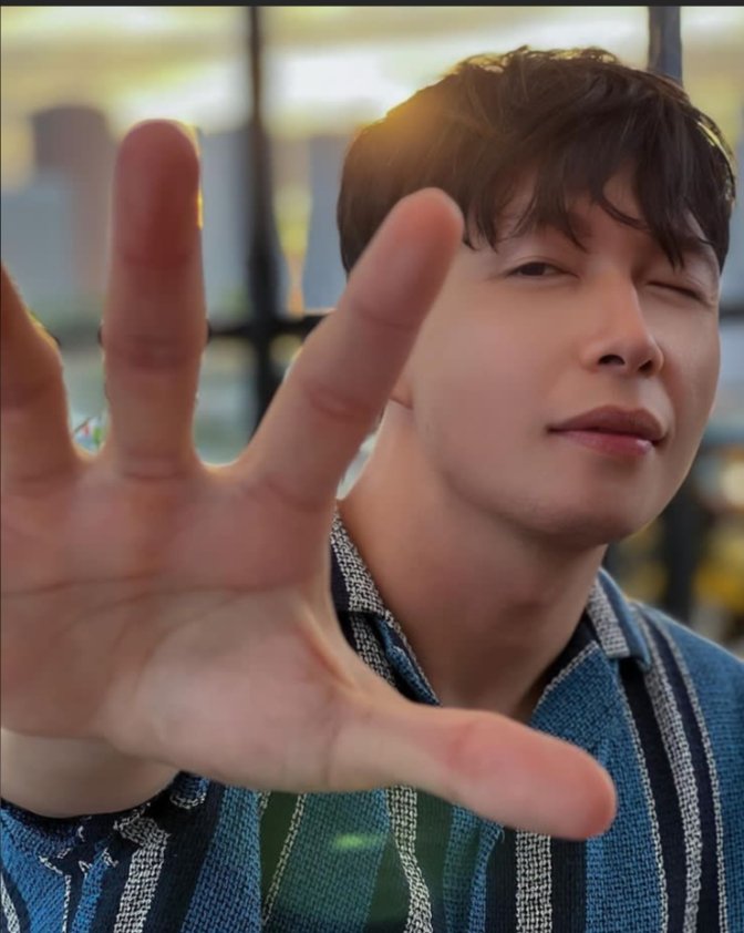 ivyjoy_07's tweet photo. Oppa 💙
#JuaneHaveFun https://t.co/SiWqqE6AkS