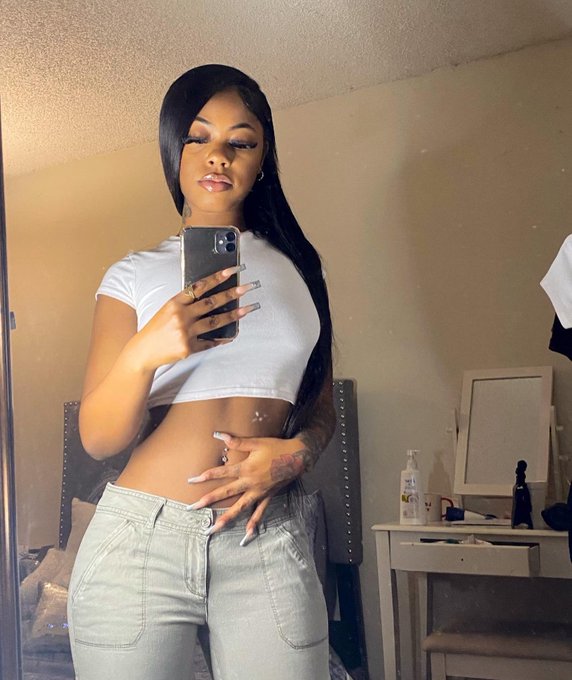 Watch t ☆ j's leaked NSFW photo on TwXstars