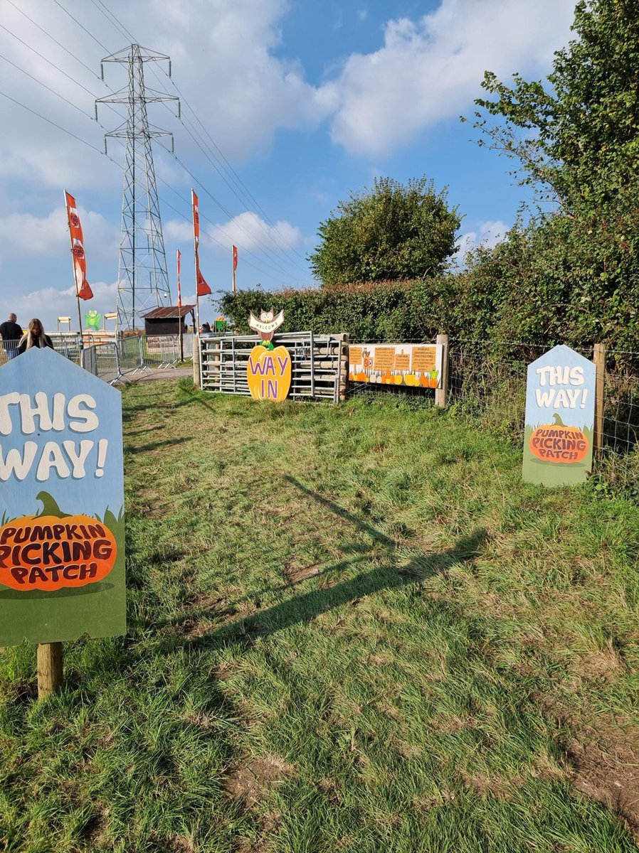 PassportsPlanes's tweet photo. Rogate Pumpkin PatchWhere…When…Entry…Instagram Opportunities…Useful Info…

Read more 👉 https://t.co/VWKU8JTyKD

#tulleysfarm #pumpkincarving #daysoutsussex #daysout #somptingpumpkin #westsussex #halloween #PumpkinPicking #Autumn #EastSussex #PumpkinPatches https://t.co/LbFwgRMAAA