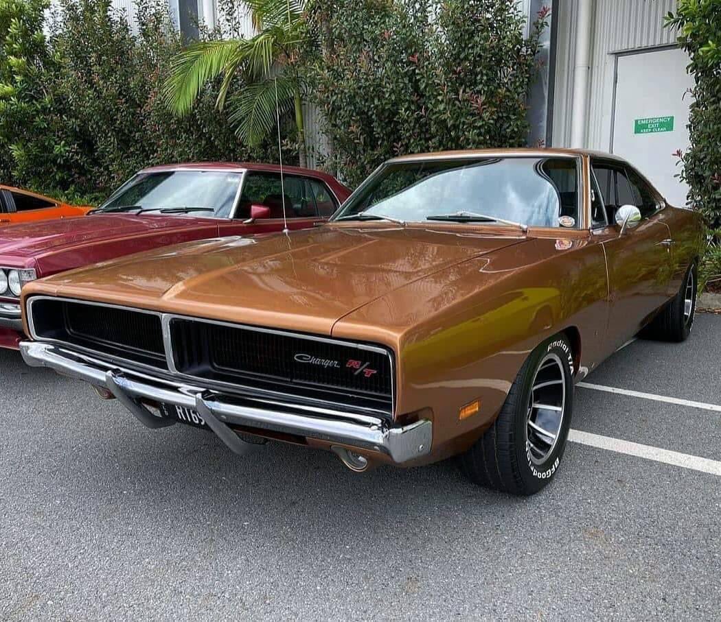 ‘69 Charger R/T 😃👍.  Stunning 🤩 car!
#torqueamerican 
#2ndgencharger 
#dodgecharger 
#1969charger 
#mopar
#moparnation 
#moparmilitia 
#musclecar 
#musclecars