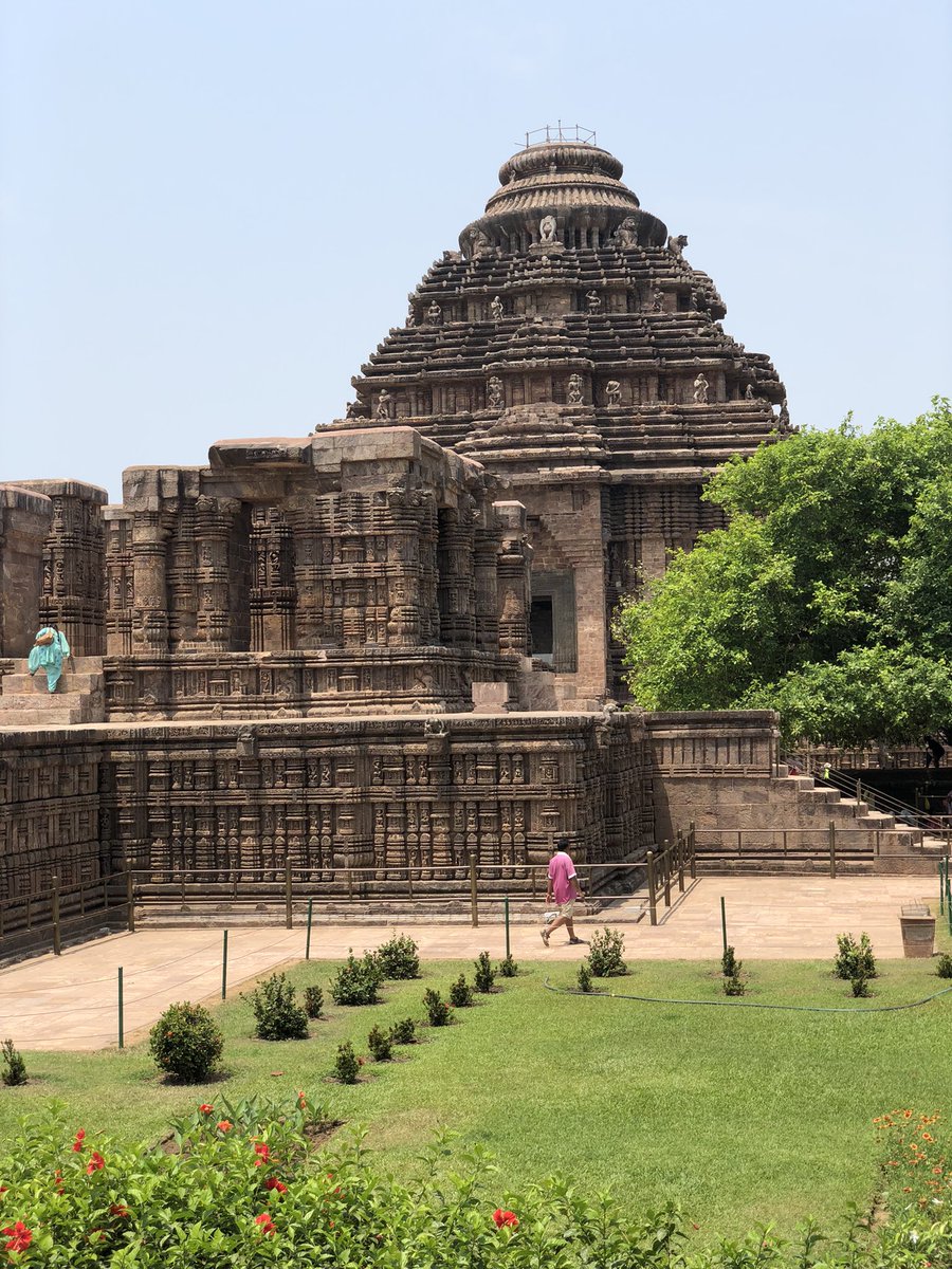 dashman207's tweet image. So,I hopped over to the 13th century CE #SunTemple at #Konark.Good sunny blue skies for good photo shoot … make use of the free entry enabled today on occasion of #WorldHeritageDay.
ଯାହା କୁହ ଆମେ ଭାରି ଭାଗ୍ୟବାନ ଲୋକ ...so many architectural marvels in and around us in #Odisha