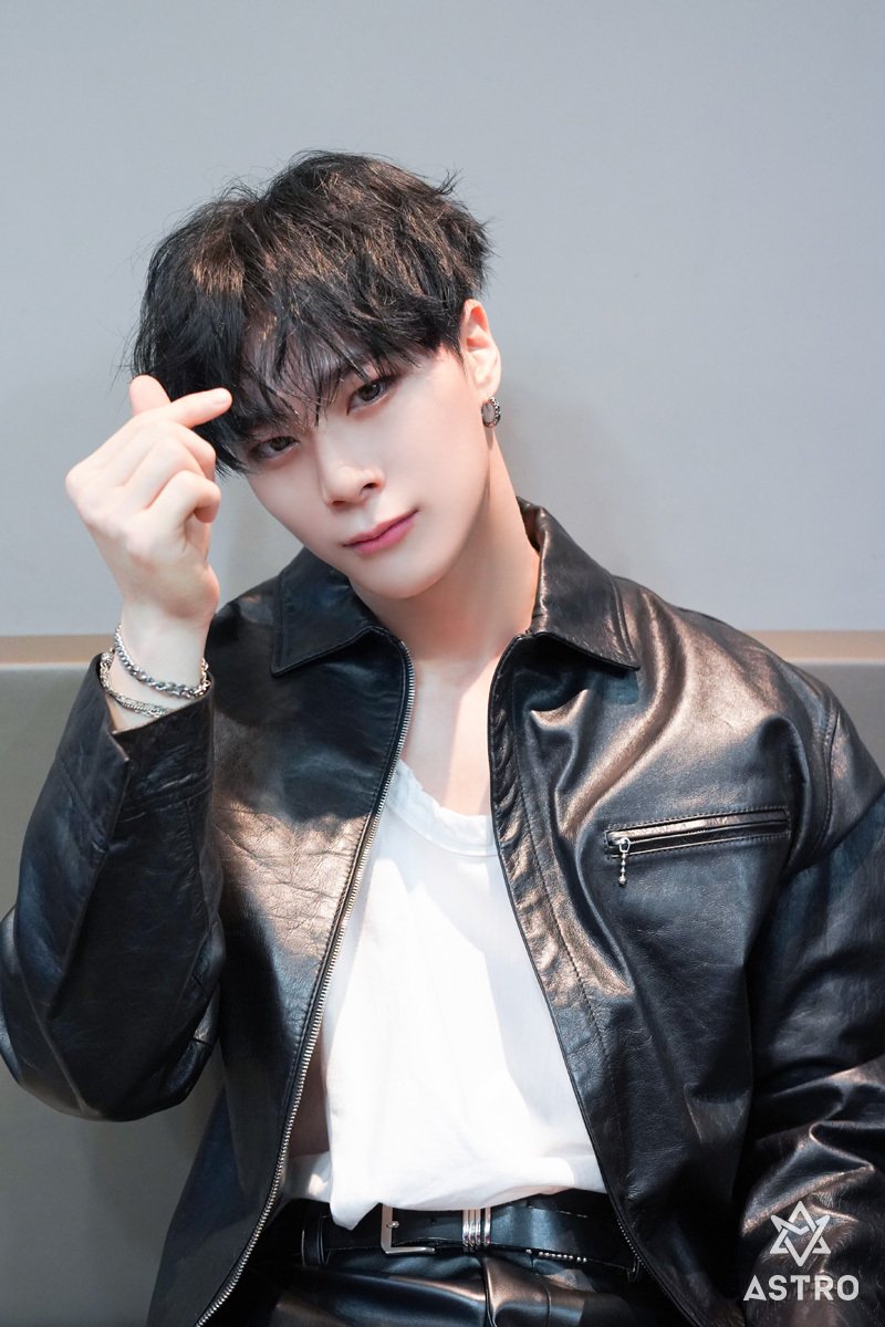 bean_ko_ng's tweet photo. 너무 예뻤던 레더빈🖤
#문빈 https://t.co/MFCj64bsEz