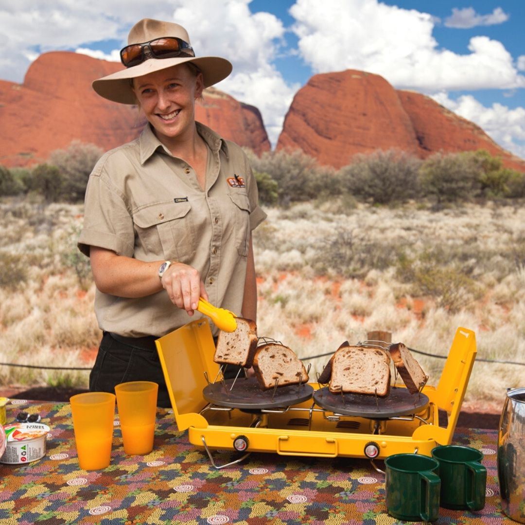 Join our small group tours for the ultimate adventure ! 🤠 🌾 🍞 

#ulurukatatjutanationalpark #redcentreaustralia #thisisaustralia #outback #outbackaustralia #ulurukatatjuta #redcentreaustralia