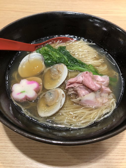 はまぐり焼きあご塩ラーメン 
