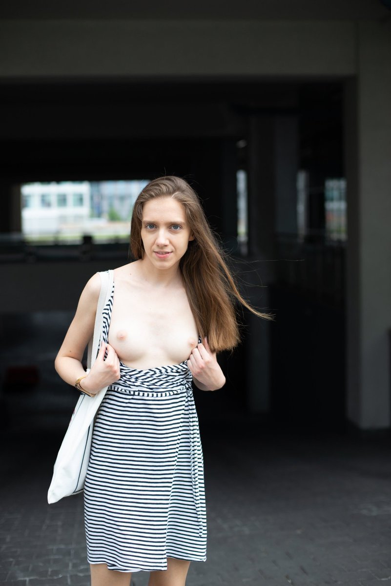 Nice flash from @Hotyoungmaria #titpic <a href="/TitsPublic/">Tits Public Erotic</a>