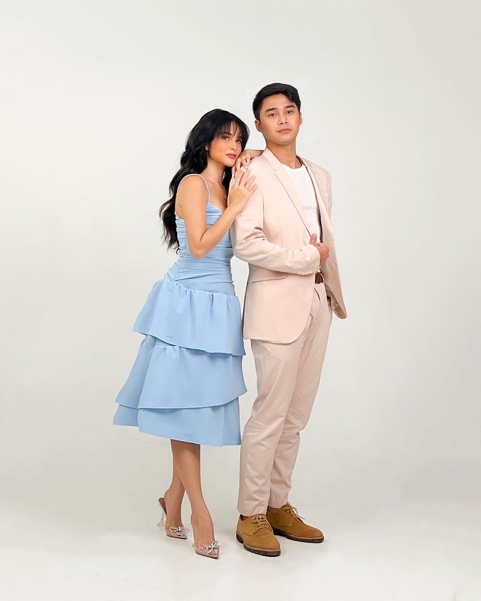 MclisseiansOfc's tweet photo. Later at sixPM on @RX931 ang sweet couple 

#McLisseGoesAllOut
Habangbuhay 
@MccoydDeleon @ElisseJoson
@RealFlorido @VivamaxPH
@starmagicphil https://t.co/TD8PZMDiul