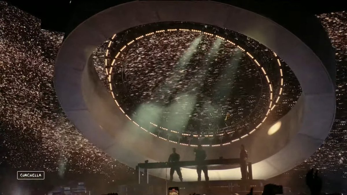 manilaconcerts's tweet photo. EDM legends @swedishousemfia and global pop icon @theweeknd ends the successful return of @coachella after its 2-year cancellations due to pandemic.
#Coachella will be returning to the desert for week 2 this coming weekend.
#HomeofTheConcertScene
#MCSIntl. https://t.co/XJk5YCmlGh