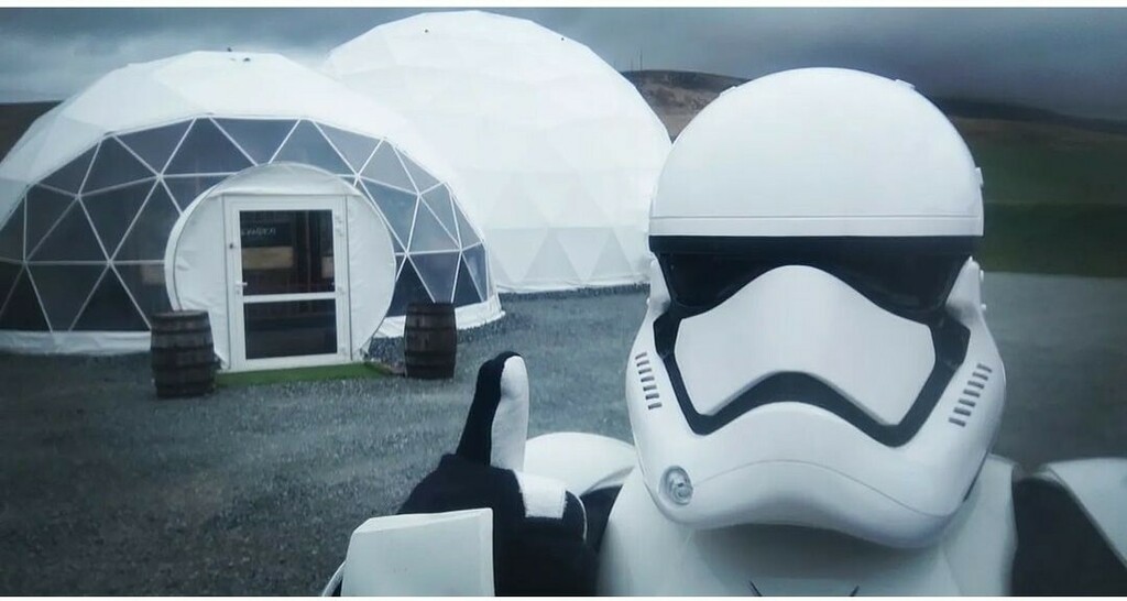 501stIreland's tweet photo. TK23020 is on patrol to make sure the place is looking good for the arrival of his trooper friends in May.
See you in Portmagee for the #MayThe4th festival in #Porgmagee (see what we did there 😀).
#FirstOrder #Stormtrooper #501stIreland #BadGiysDoin… https://t.co/FW663CKO6f https://t.co/sjMg5EWxsr
