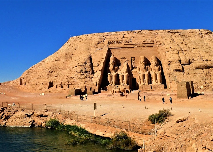 ORIENS_Cultura's tweet photo. #Templo de Abu #Simbel, construido por el #faraón #Ramses II: recorrido virtual en 3D por su interior: https://t.co/6givmuFVGY #Arqueología e #Historia del Antiguo #Egipto. #AbuSimbel https://t.co/uLD0QrbkZq