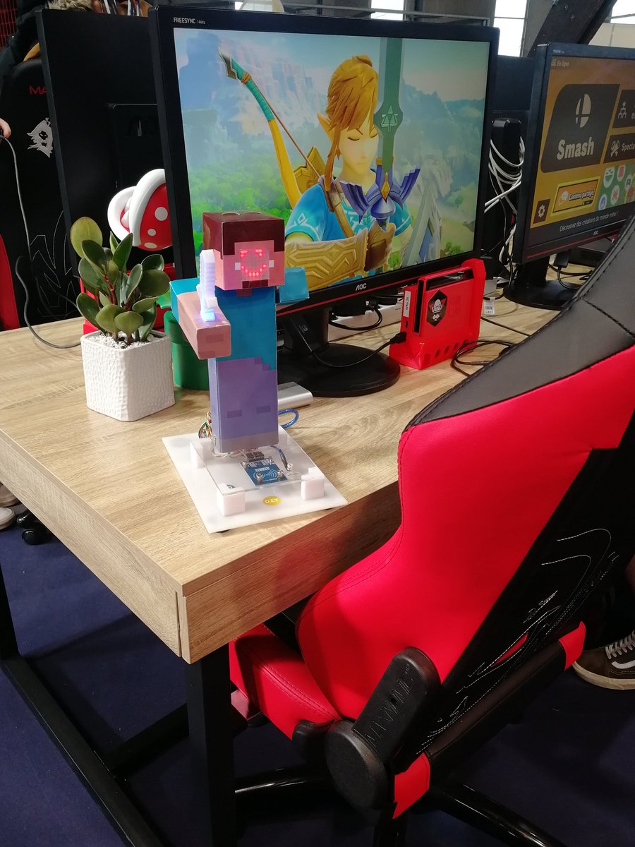 tino_project's tweet image. Tino Steve s&apos;amuse bien à la #ga2022 @QuaiLab