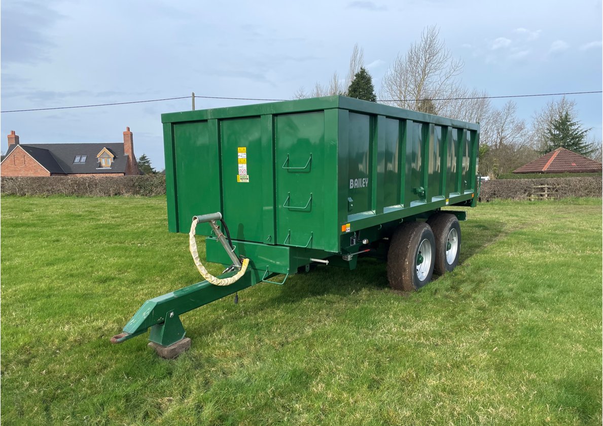 Brownandcorural's tweet photo. #machinerymonday

The Brown&amp;Co Auctions Team will be heading to Coleorton, Leicestershire on Thursday 28th April for a quality line up of Modern Farm Machinery and Equipment

View Catalogue: https://t.co/7KeuMvChHn

Contact: George Watchorn | 07919015675
Jon Clampin | 07717512498 https://t.co/dsYlUYWHQb