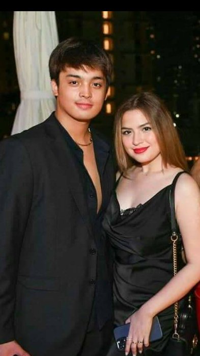 Kdlexlisa10's tweet photo. Ayyy!saan tayu jan?hehehe.Thank you dito.
#KDLex
#AlexaIlacad
#KDEstrada
#RunToMeComingSoon
-Photo credits to the rightful owner- https://t.co/0riDvaVCwe