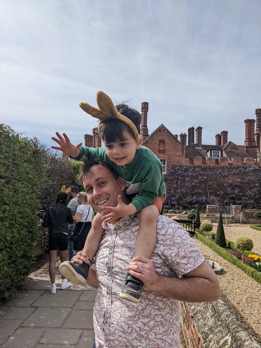 Lauren_Grierson's tweet photo. Once again another fabulous Easter egg hunt from Hampton Court and Lindt 😍 Highly recommend if you haven't been yet! @HRP_palaces @Museum_Lads #Kidsinmuseums https://t.co/mQcpDMhQPu