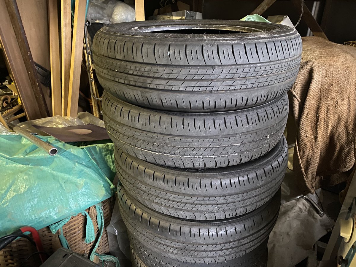 K68MK's tweet photo. 165-65-14
4000円
12月まで使用
5部山ぐらいは残ってます
今日取り来れる人3000円
早い者勝ち‼️ https://t.co/MqOxNyfUIn