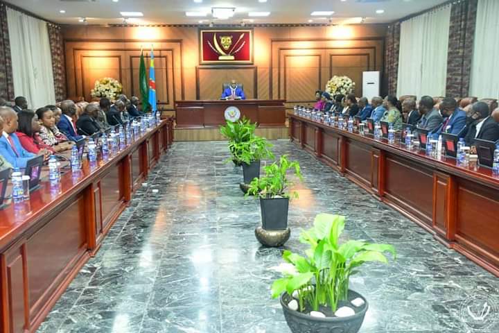 Conseil des Ministres : L'UNILU a été choisie pour la création du Centre de recherche avancée sur les batteries électriques en RDC. 
En savoir plus👉🏿unilu.ac.cd/?p=11000

<a href="/Presidence_RDC/">Présidence RDC 🇨🇩</a> <a href="/PrimatureRDC/">Primature de la République Démocratique du Congo</a>
<a href="/cabinet_esuRDC/">MINISTÈRE DE L'ESURSI/RDC</a>
[Photo d'illustration]