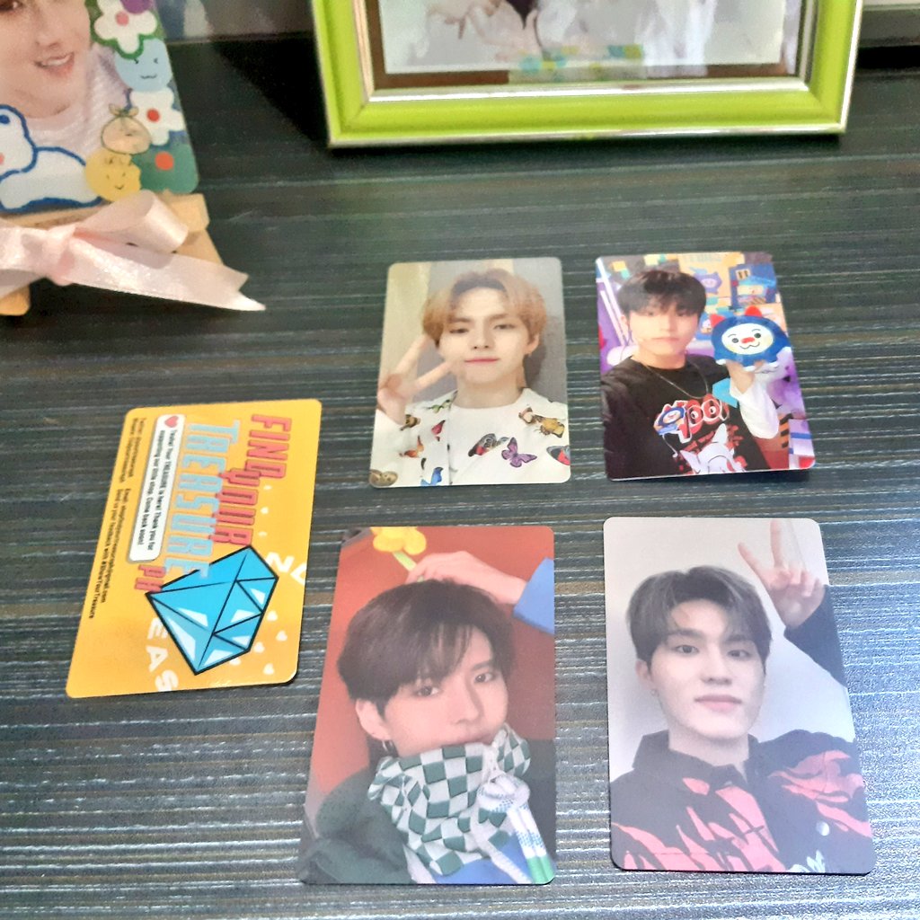 clariseeumin's tweet photo. ~~ Teuha!! thank you po @yourtreasureph for the smooth transaction and safe delivery of my yoshi and jeongwoo apleewood pc 🥰 https://t.co/LhiJMM9Dk0