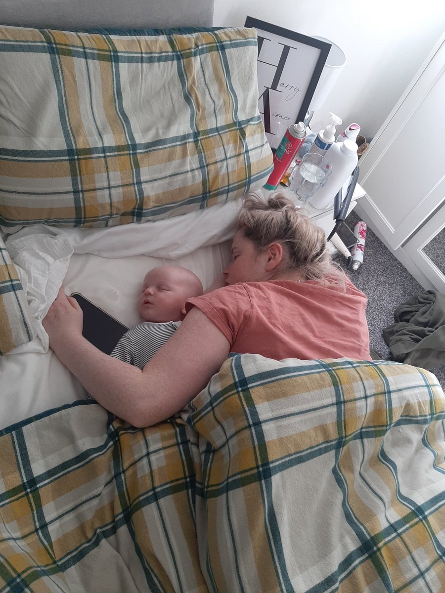 1stTimeDada's tweet photo. Leaving for work seeing this...

God it was hard to leave this morning 

#BankHolidayMonday #Sleepingboy #mumma https://t.co/dX1He71lSP
