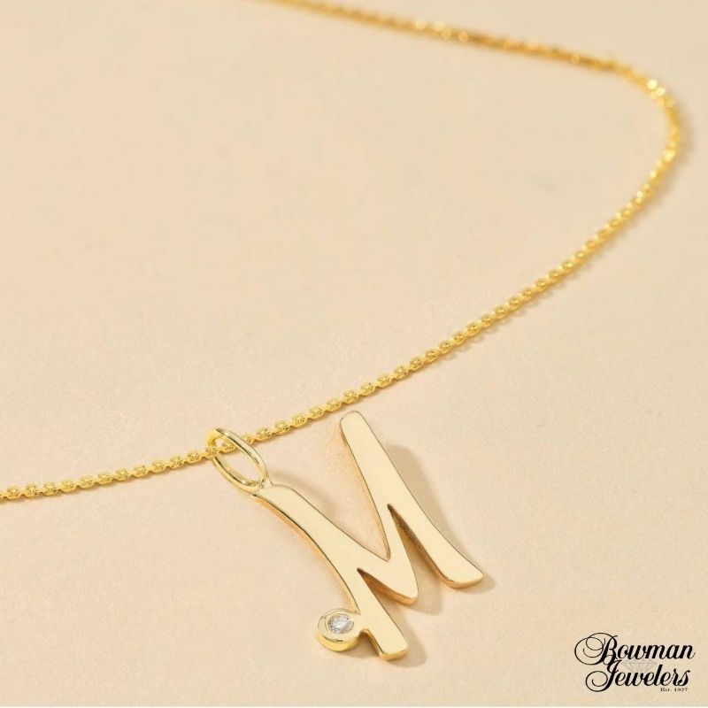 BowmanJewelers's tweet image. Our personalized initial necklaces with diamond accents will definitely make any mom smile.

#MidasChain #InitialNecklace #InitialPendant #MothersDayGift #MothersDayGiftIdeas #GiftsForMom #GiftIdeas #GiftsForHer #BowmanJewelers #JohnsonCity #Tennessee