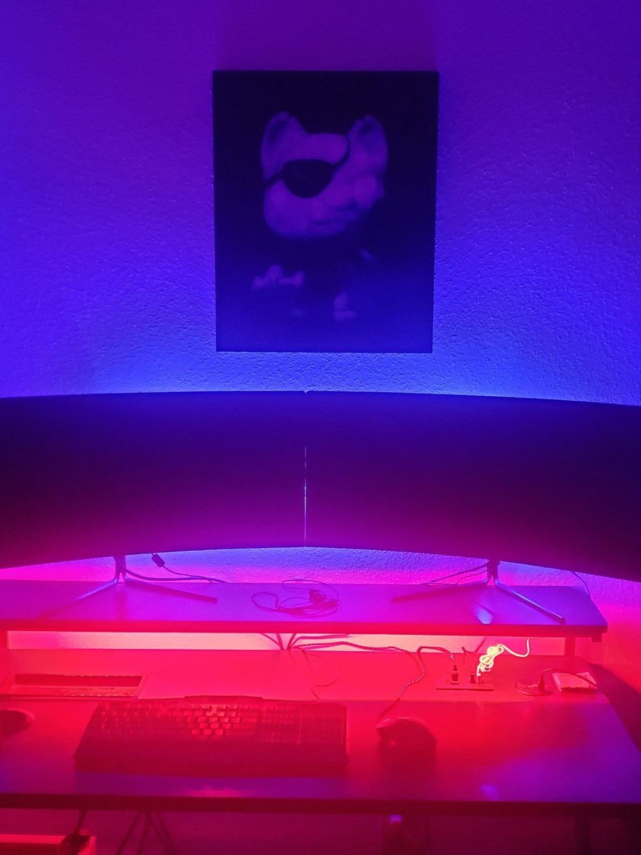 mahran386's tweet photo. I am so happy!! Thank you @arnoldhayesNFT for the amazing piece! The portrait of Bones looks perfect! Front and center πππ₯ #ZMSS #ZINU #NFTs #BonesTheZombieDog #ZMSS577 @ZinuToken https://t.co/0Tl98dMa9V