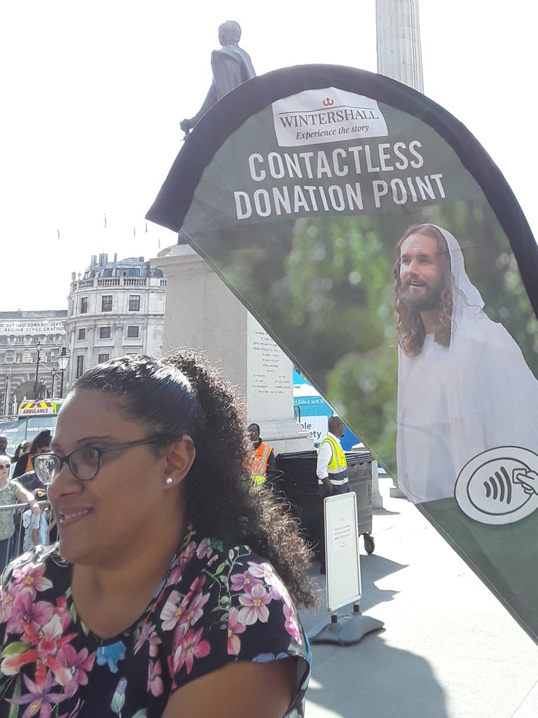 LondonersLondon's tweet photo. My #Daily #Exerciae on #GoodFriday took me passed #TrafalgarSquare & annual #PassionOfTheChrist #PassionOfJesus performance by @WintershallPlay who've been doing it here with support of @MayorofLondon since 2010. A Free 90 minute open air performance. #LetsGuide #UniquelyLondon https://t.co/3nVoZlkPZ2