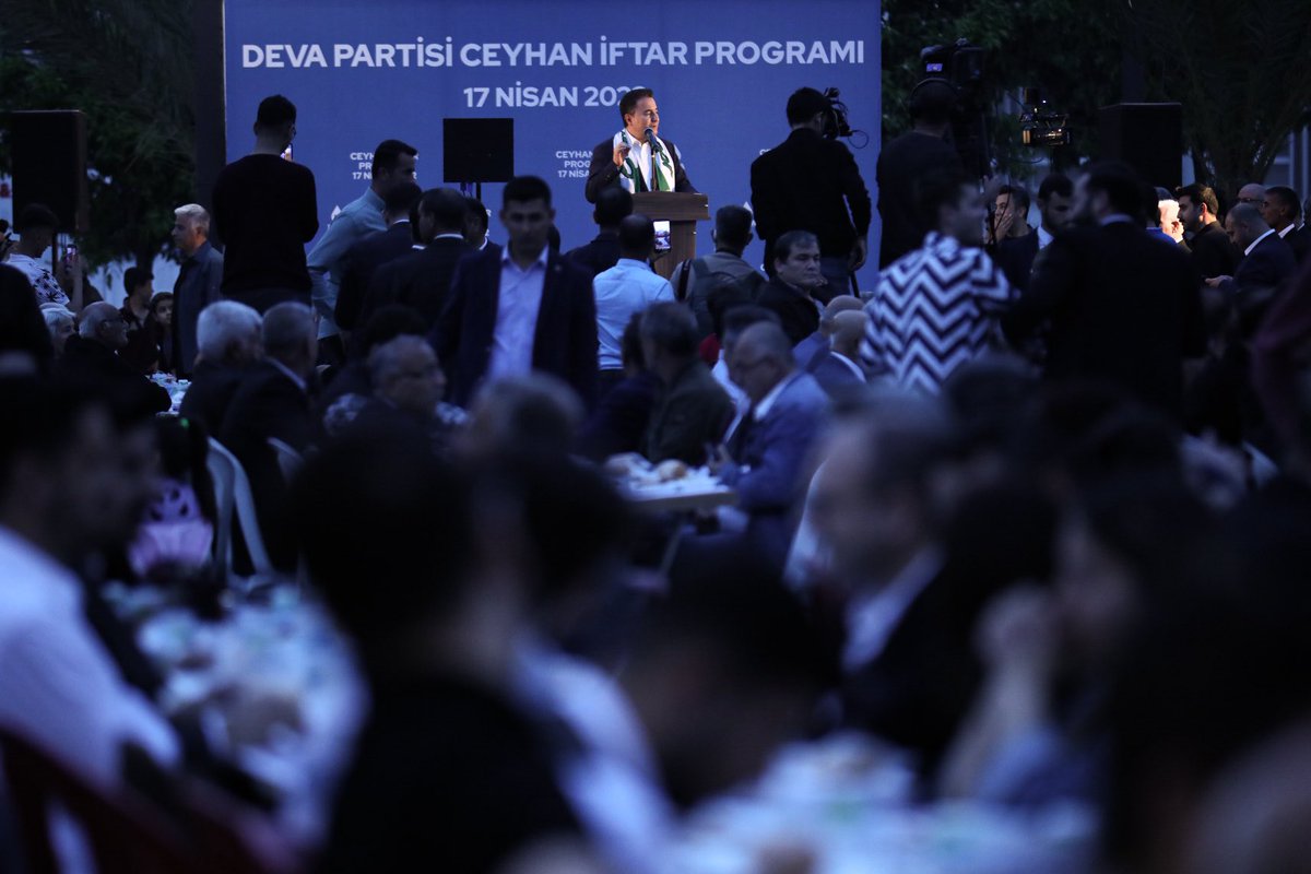 nazlisedavural's tweet photo. Genel Başkanımız @alibabacan‘ın  katılımıyla gerçekleşen Adana İftar Programının ardından @devapartisi 69. Genel Merkez Başkanlık Kurulu toplantımız için yolculuk Ankara 🛫 https://t.co/QK69GrsWba