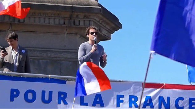 CH_Gallois's tweet photo. Retour en images sur la manifestation anti-Macron !

Pas une seule voix pour Emmanuel Macron le dimanche 24 avril !

#MAM #TousContreMacron #ToutSaufMacron https://t.co/9E9eMUiOuS