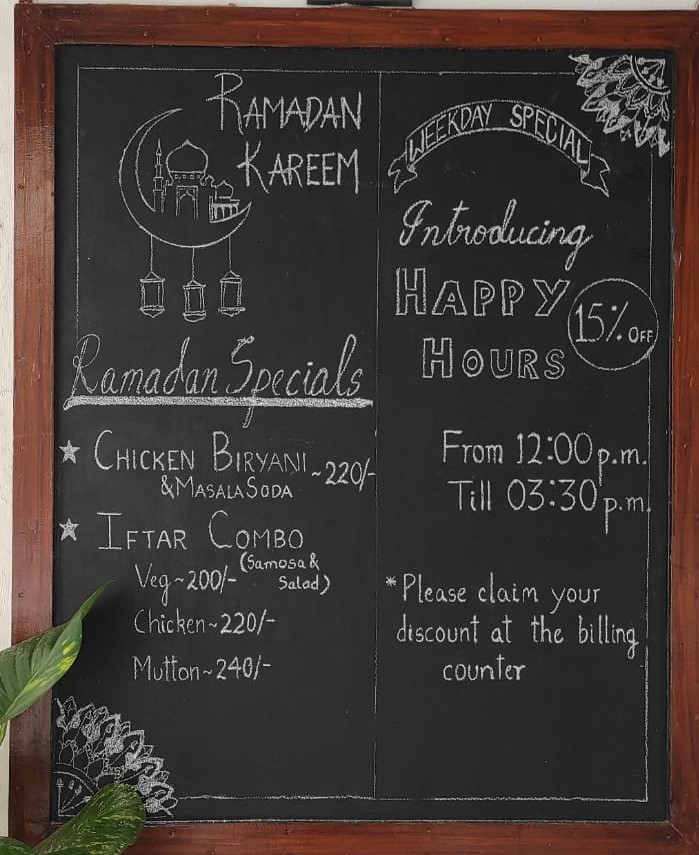 Cafe16_SN's tweet photo. @SatpathyLive &amp; @AdyashaSatpath3 enjoying the Ramadan Special Iftar Combo at Cafe 16 with @SujitBakul Iftar Combo &amp; Special Biryani available this Ramadan every Friday, Saturday and Sunday https://t.co/7WdndBZY6I