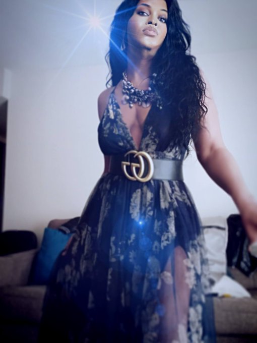 Nashville had its first Ball lastnight, it was rather a cute event...I guess you can say I had a ball<a href="/tag/pose"class="tags"><span>#pose</span></a><a href="/tag/blacklivesmatter"class="tags"><span>#blacklivesmatter</span></a><a href="/tag/blackgoddess"class="tags"><span>#blackgoddess</span></a><a href="/tag/kardashian"class="tags"><span>#kardashian</span></a>