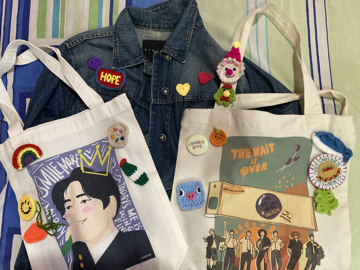 Final look!!! Hyung line pins are on my PTD tote and maknae line (+🌈😊) with my tete Inner Child tote! 🫶 had to put the HOPE pin plus hearts on my jacket to remind people of hope (including myself) whenever i wear the jacket going out!! 

(Wow may pa-essay???)