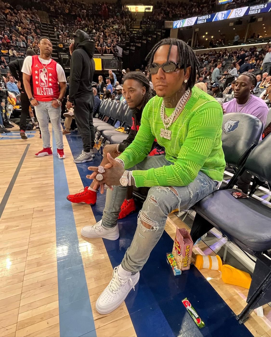 Rappers Outfits on X: Moneybagg Yo outfit 💚 Go:  # Moneybaggyo #moneybagg #style #rap #whatsonthestar   / X