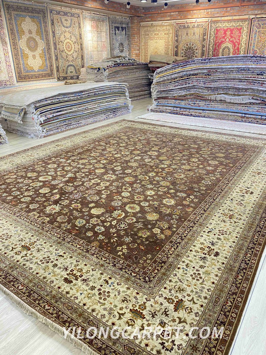 silkpersianrug's tweet image. Handmade wool-silk oriental carpet from Yilong will be shipped to our customer. #woolsilkrug #Chineserug #handmaderug #orientalrug #persianrug
Email address: alice@yilongcarpet.com 
WhatsApp: +86 156 3892 7921  yilongcarpet.com