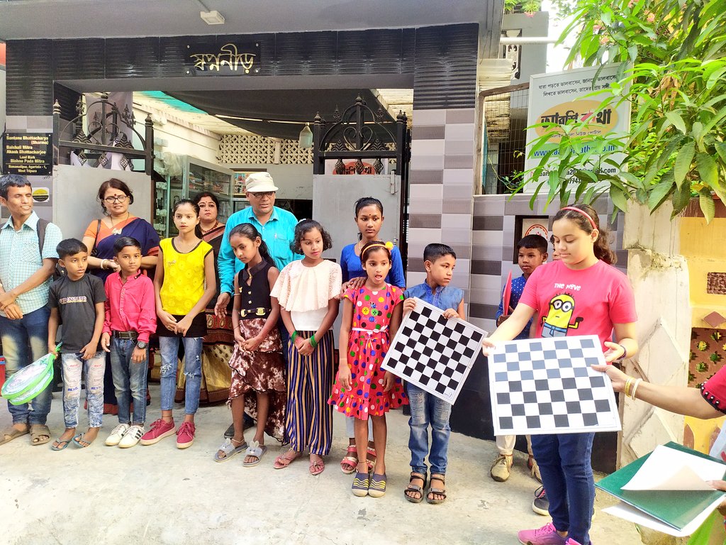 Arshiyachess's tweet image. #Arshiya♟️ distributed #Chess_Board among the Kids of #Utsarga_Saamajik_Sanghasthav during the celebration of 7th Anniversary of Online News Portal #AarshiKatha.
This will definitely grow the interest of kids in #Chess
Thanks to @mygovtripura
@tripura_cmo
@aicfchess 
@FIDE_chess