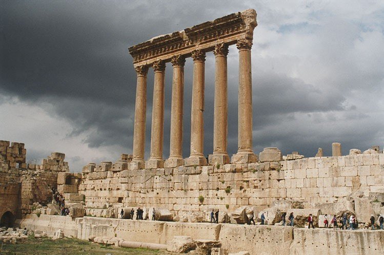 ajarcasa's tweet image. Baalbeck in Lebanon

#لبنان 
#Humanforscale