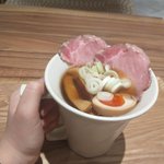 【話題】仕事終わりにカフェでこってりしてる