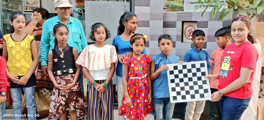Arshiyachess's tweet image. #Arshiya♟️ distributed #Chess_Board among the Kids of #Utsarga_Saamajik_Sanghasthav during the celebration of 7th Anniversary of Online News Portal #AarshiKatha.
This will definitely grow the interest of kids in #Chess
Thanks to @mygovtripura
@tripura_cmo
@aicfchess 
@FIDE_chess