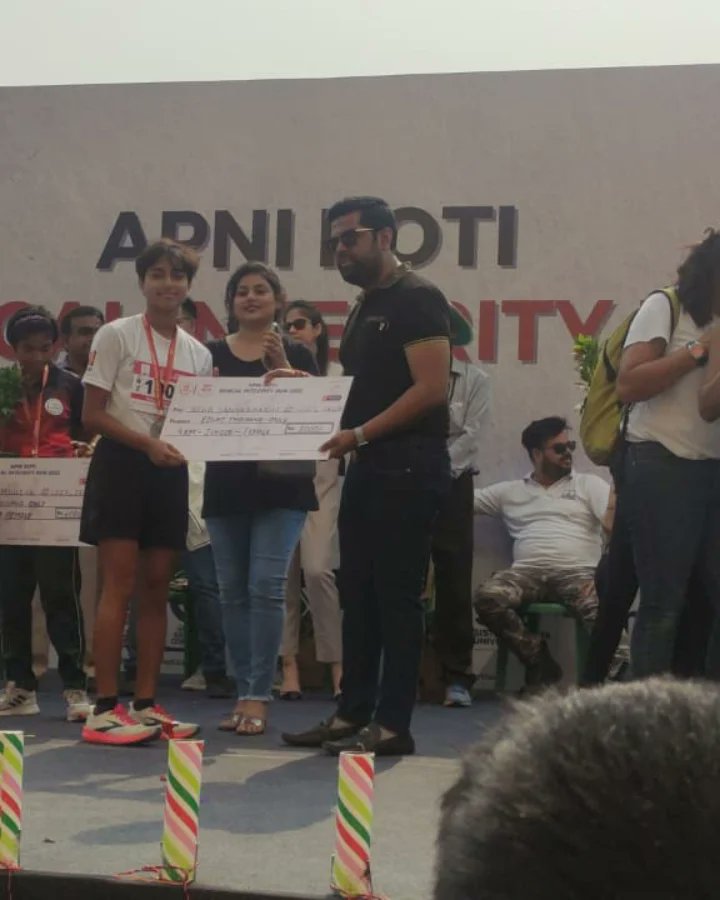 heritageschoolI's tweet photo. Neha Sannabhadti,a student of The Heritage School,participated in Bengal Integrity Run and was declared the winner.She was awarded a certificate and a medal for the same.
#certificate #competition #proudmoment #bestschoolinKolkata #theheritageschool #internationalschoolsinkolkata https://t.co/LgRliETRlH