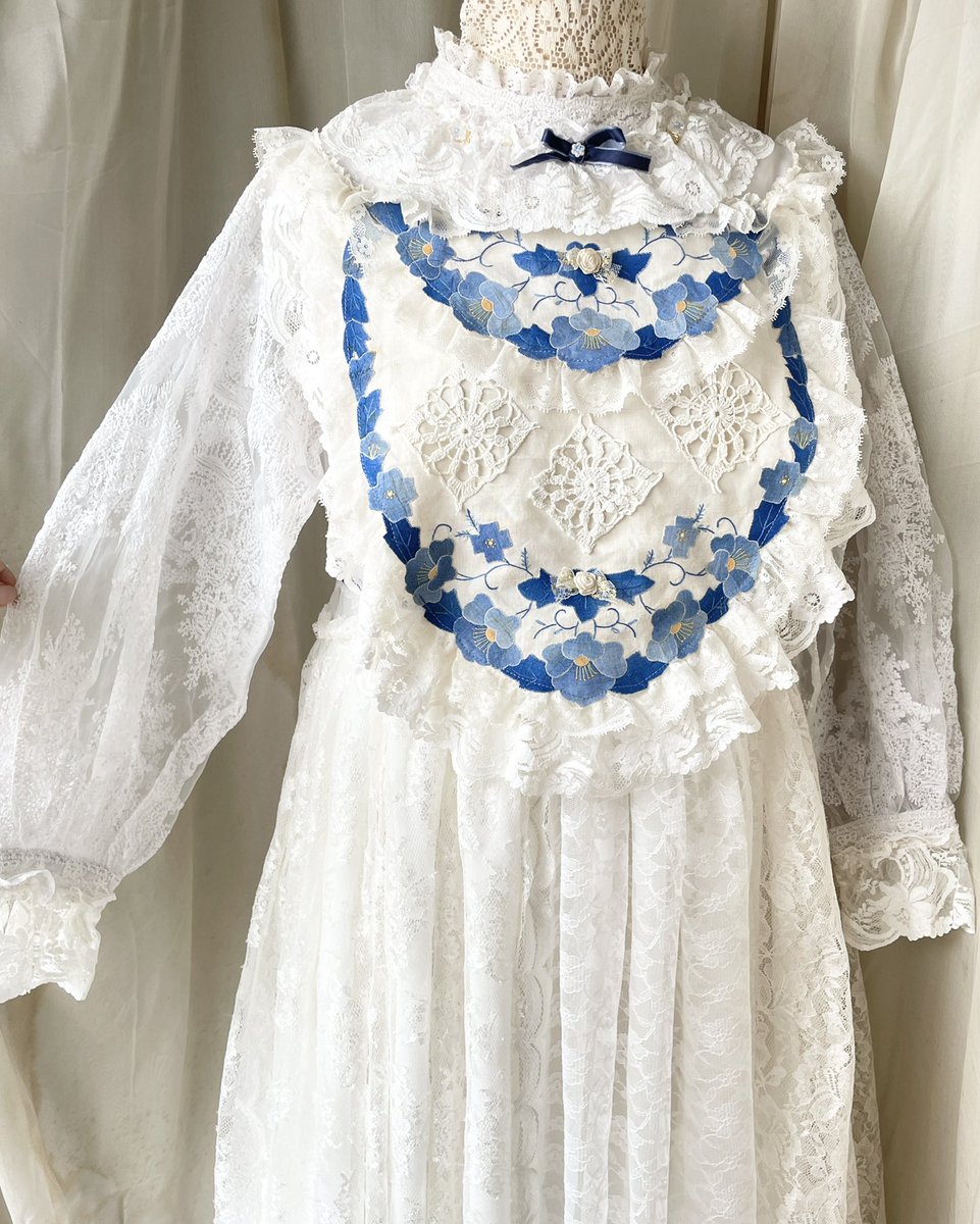 Meno_harajyuku's tweet photo. 本日も雨の中たくさんのご来店ありがとうございました💐✨

4/22〜24日はこちらのAPOLIAのイベントに参加しますが店舗も金土月14-19 openします🌷

イベントにはAPOLIAイメージのスペシャルアイテムと通常のme-Menoアイテムも少し並びます🪡
ぜひたくさんの方にお手に取っていただけたら嬉しいです💕 https://t.co/mik0tyYRM2