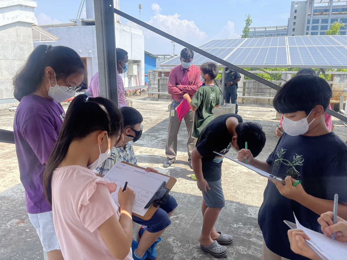 MonaSylvina's tweet image. #AISCGrade4 4MS learned interesting information about our very own solar panel rooftop and energy sources.AISC is a thriving hub for learners with rich and relevant resources right here.Thanks to Mr.Arun for patiently answering all our questions. #AISCEnvironment #AISCElementary
