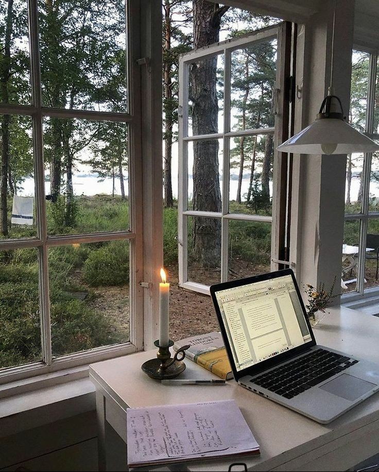 liIacdaisy's tweet image. home office here