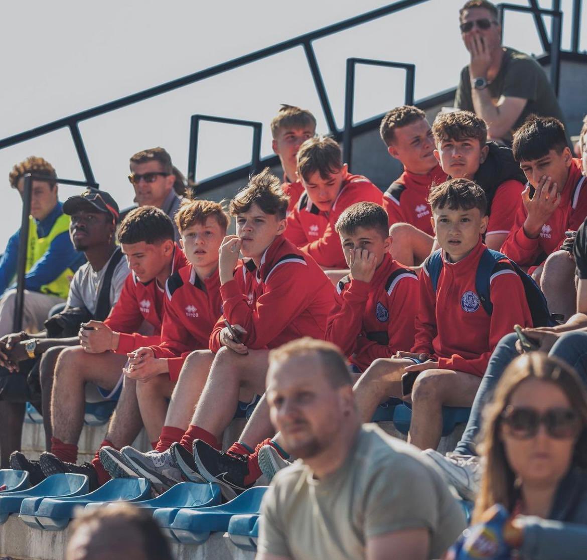 AcademyATFC's tweet photo. Well done to our U15’s and U13’s in Belgium at the VVC Beernem International Cup. 

The U13’s performed excellently throughout, playing some great football! 

The U15’s won their age group and come home champions!

Well done all 🙌 🔵🔴 🏆 

#TheShots #ShotsFuture #ShotsonTour https://t.co/gODbeXN1aL