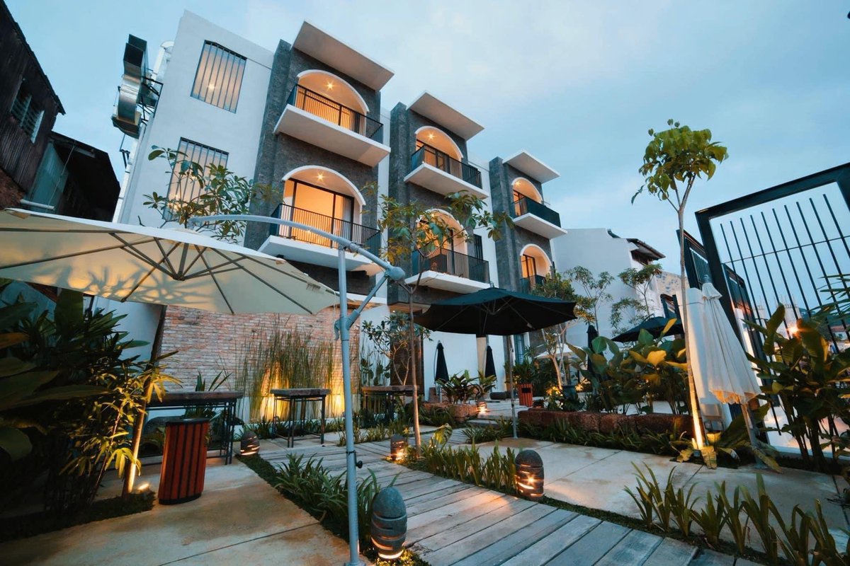 JalanCutiSantai's tweet photo. Antara Hotel cantik dekat Melaka. Dia punya styles ala-ala Middle Eastern camtu 😍 Interior dalaman cantik dan cozy. 

Rate dari RM130/night 🤩

📍1825 Gallery Hotel, Melaka https://t.co/Zu9QJfFzZ3
