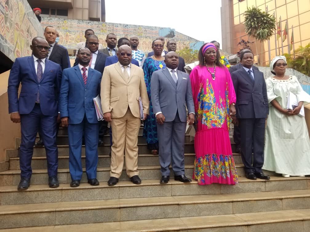 Sous la présidence du Ministre de l’Habitat et du Développement Urbain Mme Célestine KETCHA COURTES, le Programme National de Formation aux Métiers de la Ville tiendra le mardi 19 avril 2022, la cérémonie de signature des nouvelles conventions pour l’entame de sa nouvelle phase.