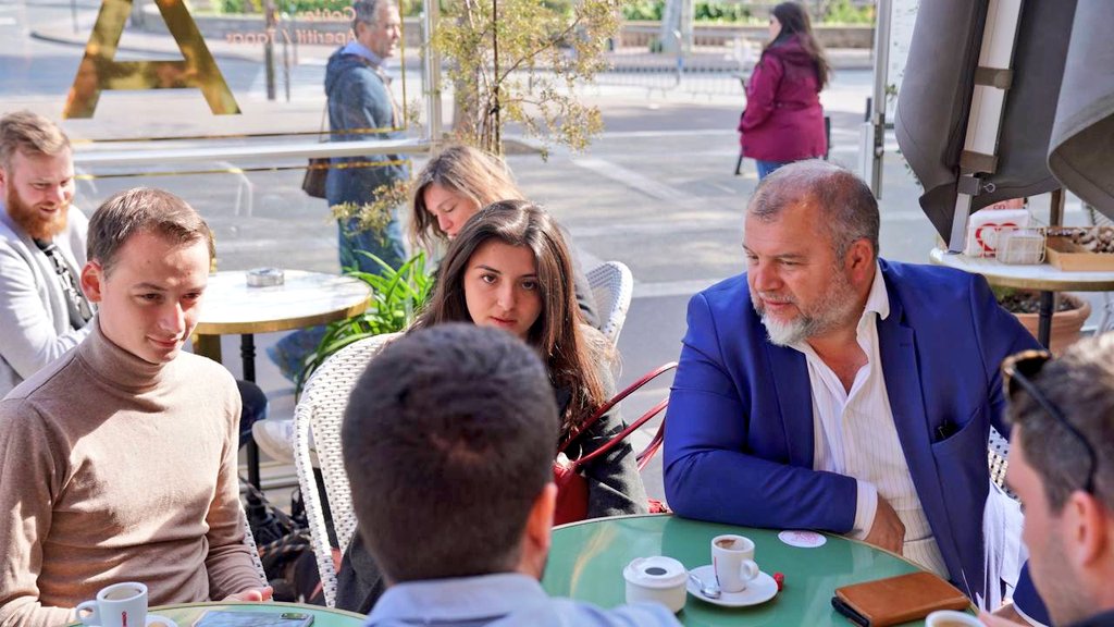 Ambroise_Mejean's tweet photo. Un vrai plaisir d'être à Narbonne et Gruissan ce matin avec les @JeunesMacron11 et @PereaAlain.

Avec un message clair : le 24 avril, s'abstenir ou voter blanc, c'est aussi voter Le Pen. Tous aux urnes ! https://t.co/CaeuWeSThT