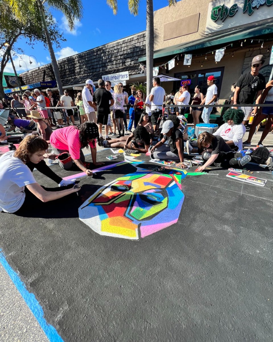 #SouthTechAcademy alumni and current students from the Commercial Arts academy came together to participate in the Lake Worth Street Painting Festival. 🎨 #SouthTechUnited #lakeworthpbc