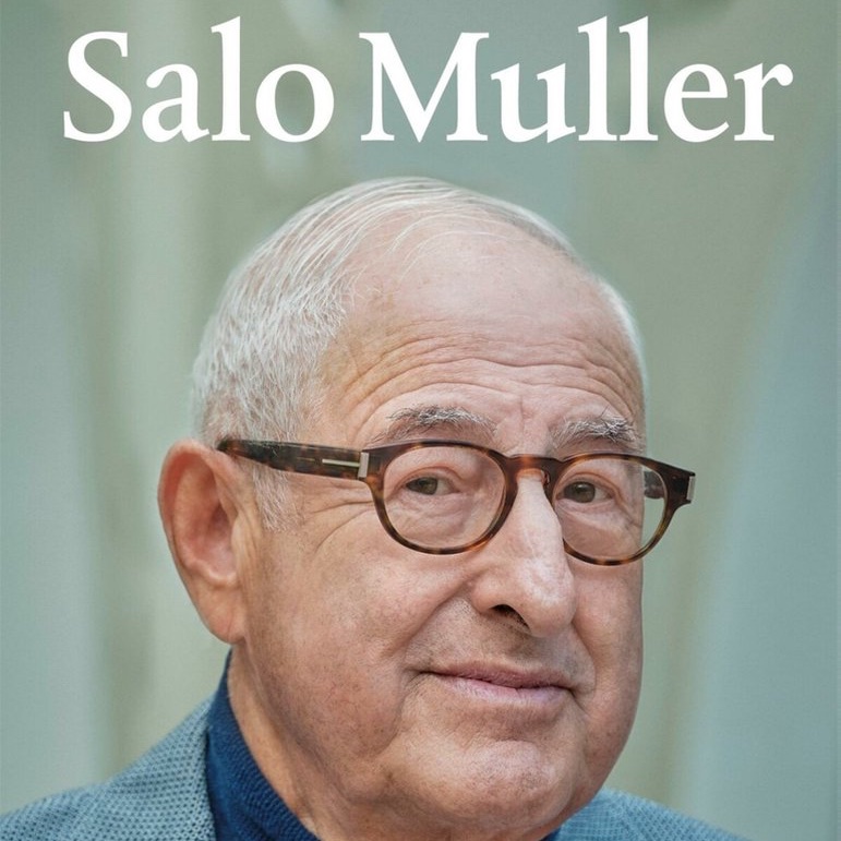 Het indrukwekkende levensverhaal van Ajax' beroemde masseur Salo Muller verschijnt 19/4 bij @NWADAM: zijn oorlogsverhaal, zijn strijd tegen NS, zijn jaren bij het Gouden #Ajax.

Win een exemplaar. Volg ons en retweet dit bericht. Vrijdag a.s. de winnaar!