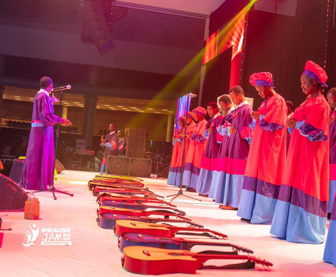 Only_samson's tweet image. Let me tell you guys....Praise Jam is where you should be this afternoon; the lord’s presence here is overwhelming.
 #PraiseJam2022